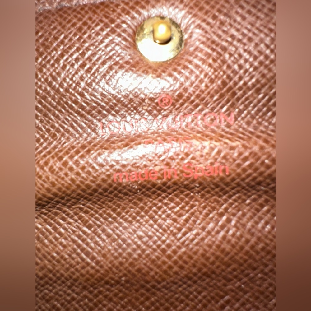 AUTH Louis Vuitton Damier Porte Feuille Sarah Long Bifold Wallet Flaws $735 Ret - Picture 10 of 16